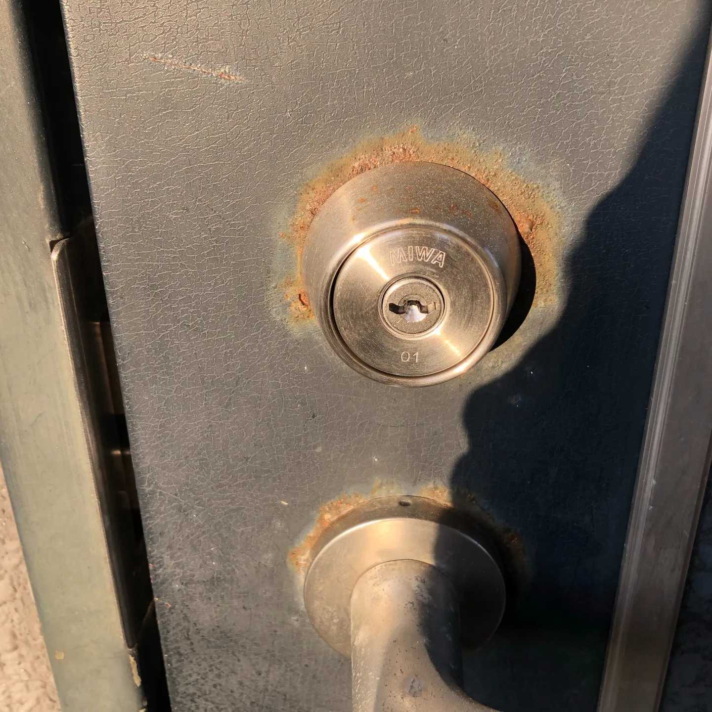 🔑 大切な鍵を紛失してしまったとき、どうすればよいのかお困り...