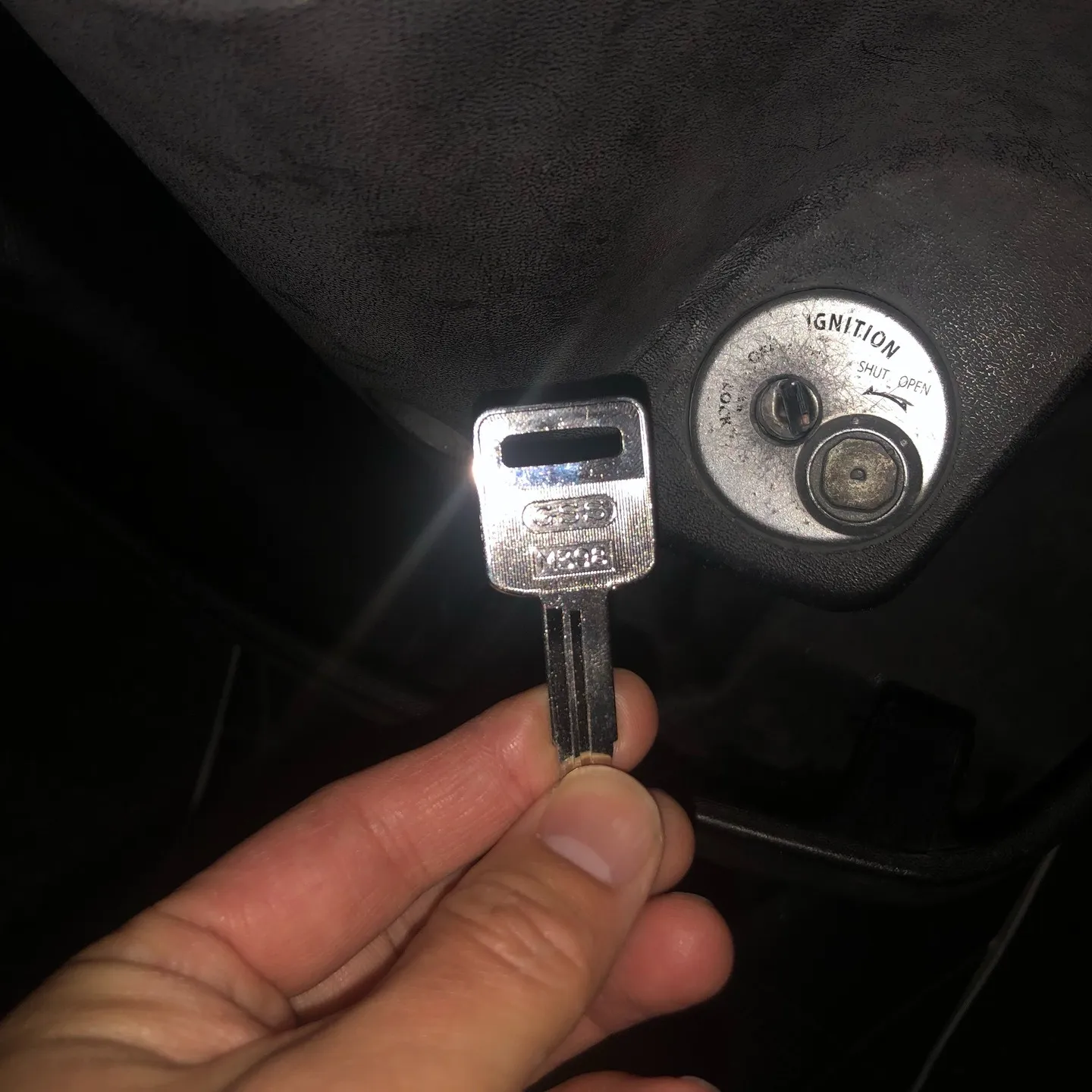 🔑✨今日もまたユニークな依頼が入りました!