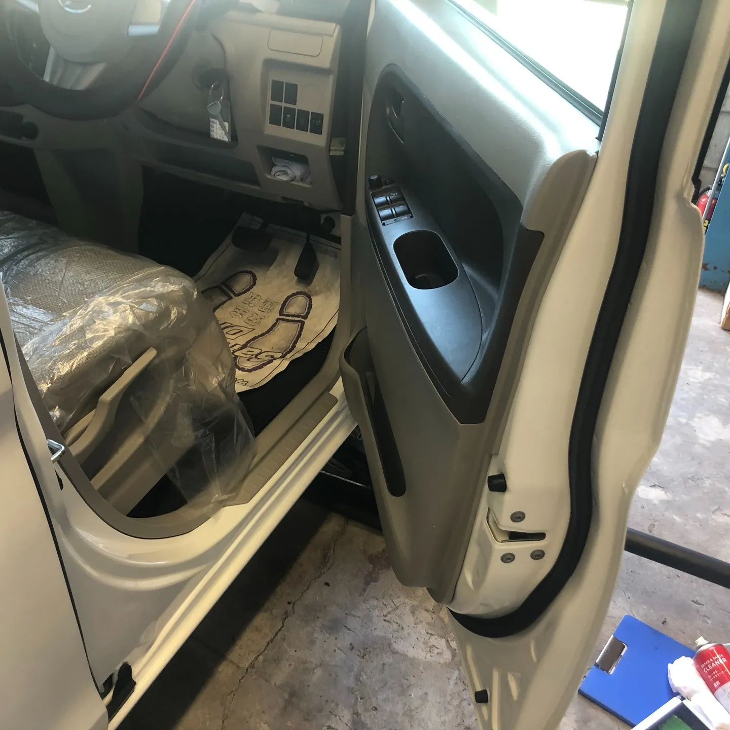 🔑 今日は福岡市東区塩浜の中古車屋さんから、ご依頼をいただき...