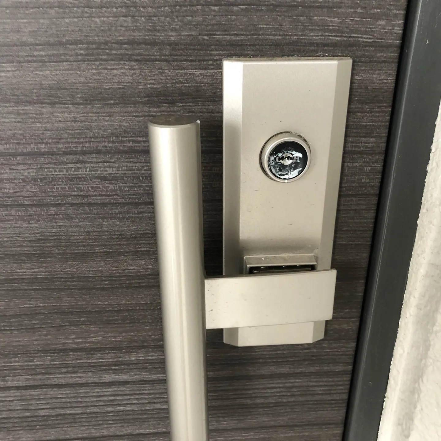 🏠🔓「鍵の開け方ならお任せください！🔑✨」